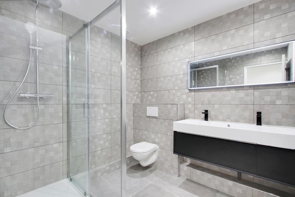 Trocadero/ Eiffel Tower - 3 Bedrooms- All New! Paryż Zewnętrze zdjęcie